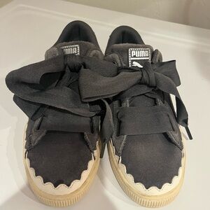 Puma‎ sneakers WOMENS size 5C